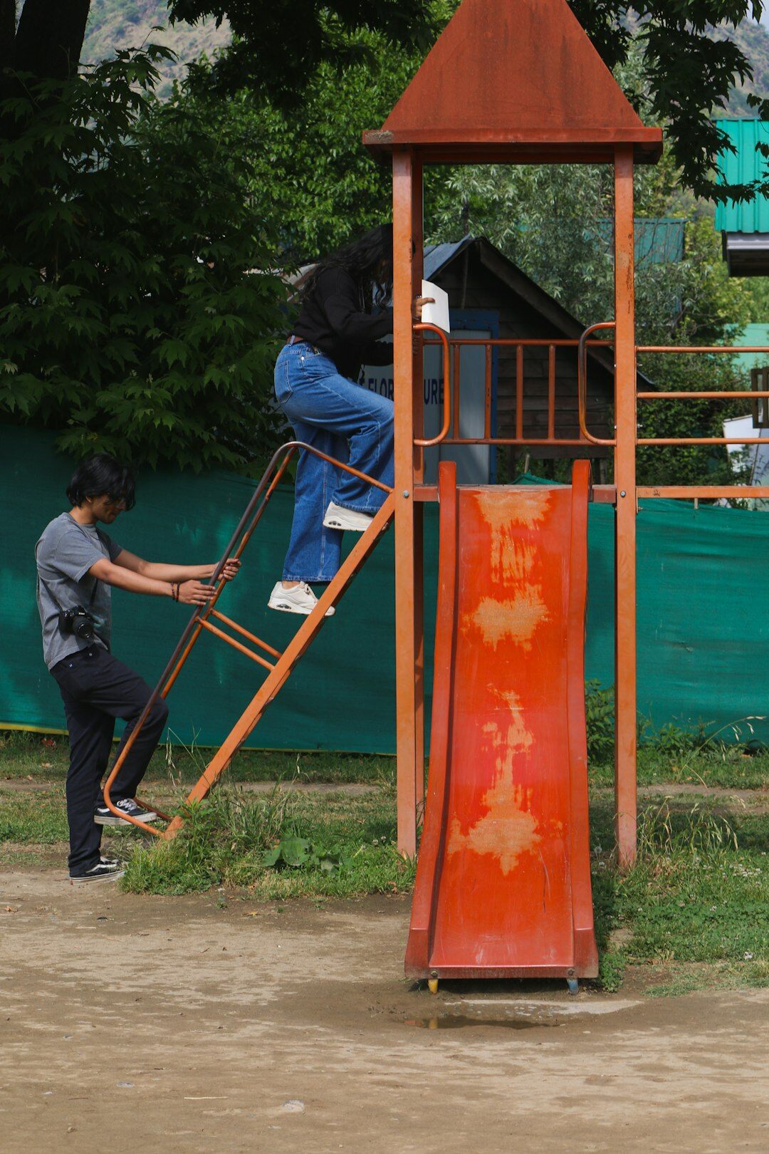 group repairing playground